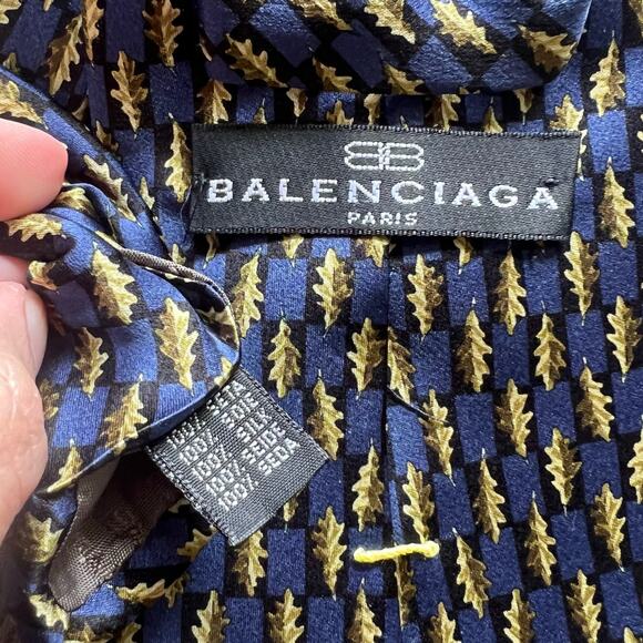 Balenciaga Neck Tie 100% Silk Designer Pointed Leaf Print Work Office Luxury Men - Picture 4 of 5
